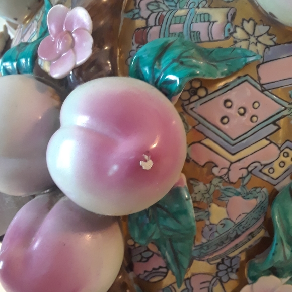 Famille Rose Antique Urn PRICE FIRM! - Picture 3 of 7